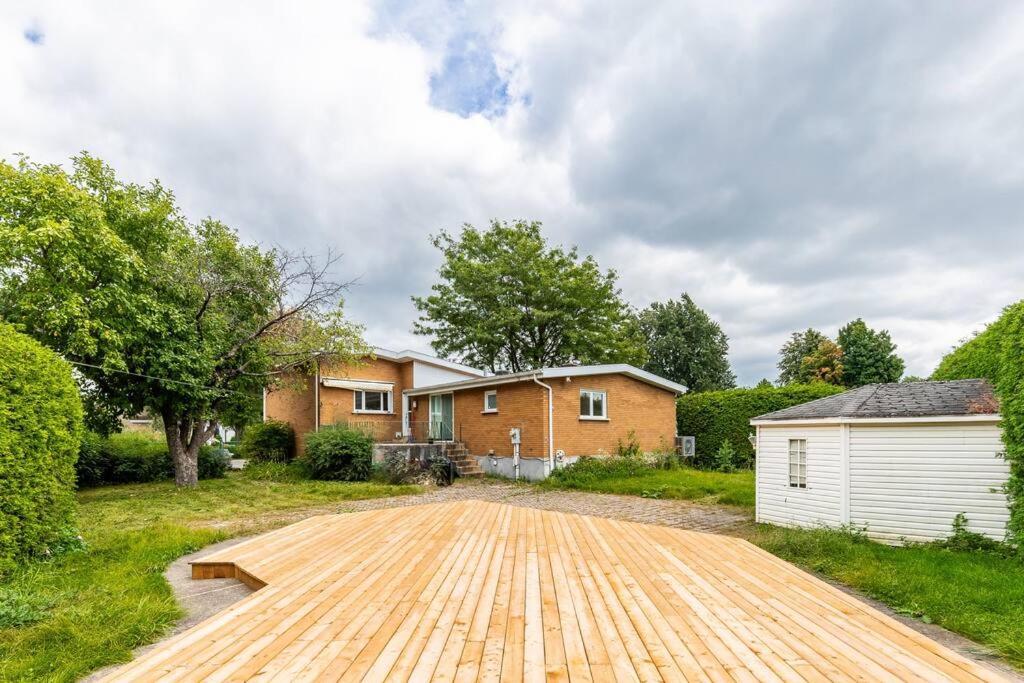 Spacious 4Br House Close To Dt Brossard Exterior photo
