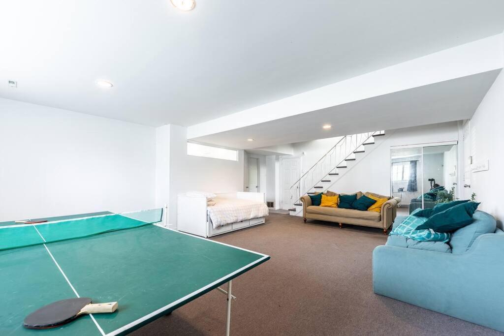 Spacious 4Br House Close To Dt Brossard Exterior photo