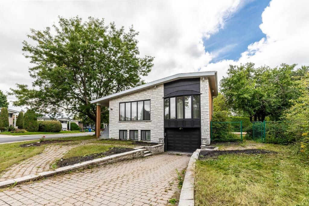 Spacious 4Br House Close To Dt Brossard Exterior photo